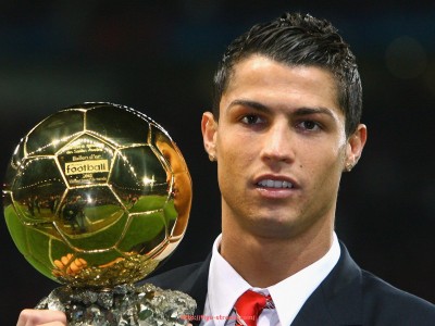 体育直播-欧冠各年份精彩赛事回顾与数据统计分析